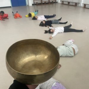 Yoga e Mindfulness nas Escolas